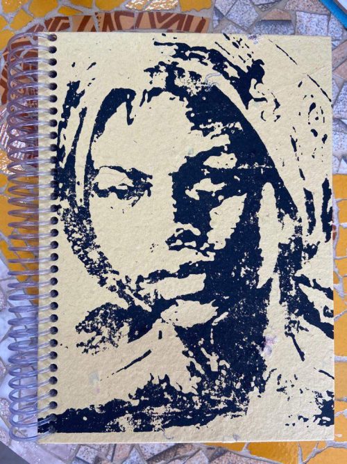 CADERNO DANDARA jpg CADERNO DANDARA - MEDIDAS: 20cm X 15cm