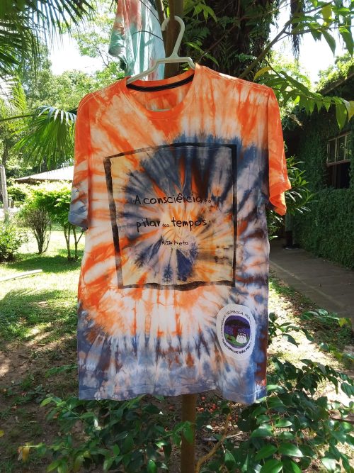 Camiseta G R$ 37,50 Camisetas com os Dizidedores de Mãe Preta – tamanho G